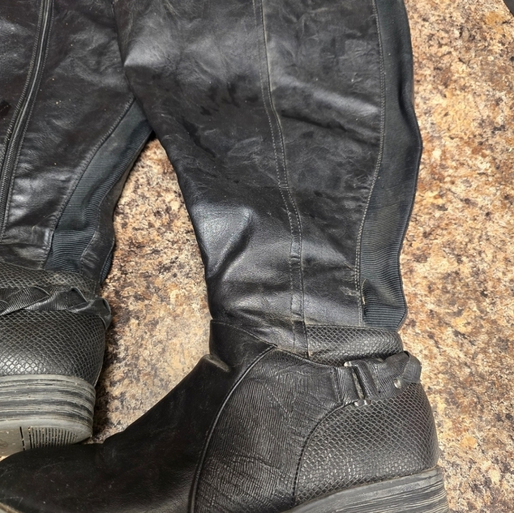 Black Knee-High Leather Boots - Picture 3 of 13